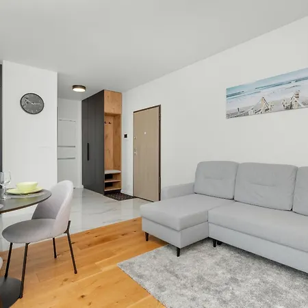 Apartment Na 15 Pietrze Z Widokiem Na Zatoke W Gdyni I Parkingiem By Renters