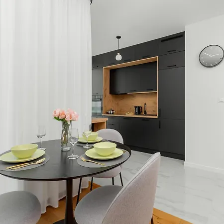 Apartment Na 15 Pietrze Z Widokiem Na Zatoke W Gdyni I Parkingiem By Renters Gdynia