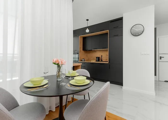 Apartment Na 15 Pietrze Z Widokiem Na Zatoke W Gdyni I Parkingiem By Renters Gdynia